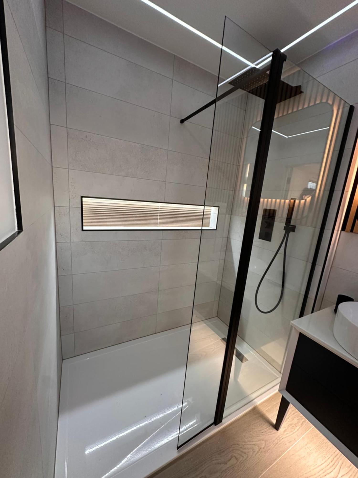 R5 - Luxury Private Ensuite Self-Contained Room - Newly Renovated Halesowen Exterior photo
